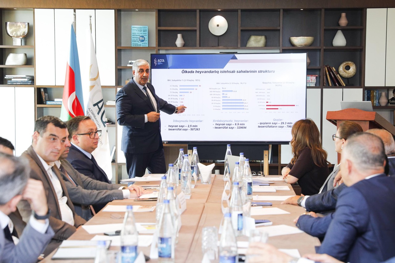 AQTA yanında Məşvərət Şurasının növbəti iclası keçirildi - FOTOLAR